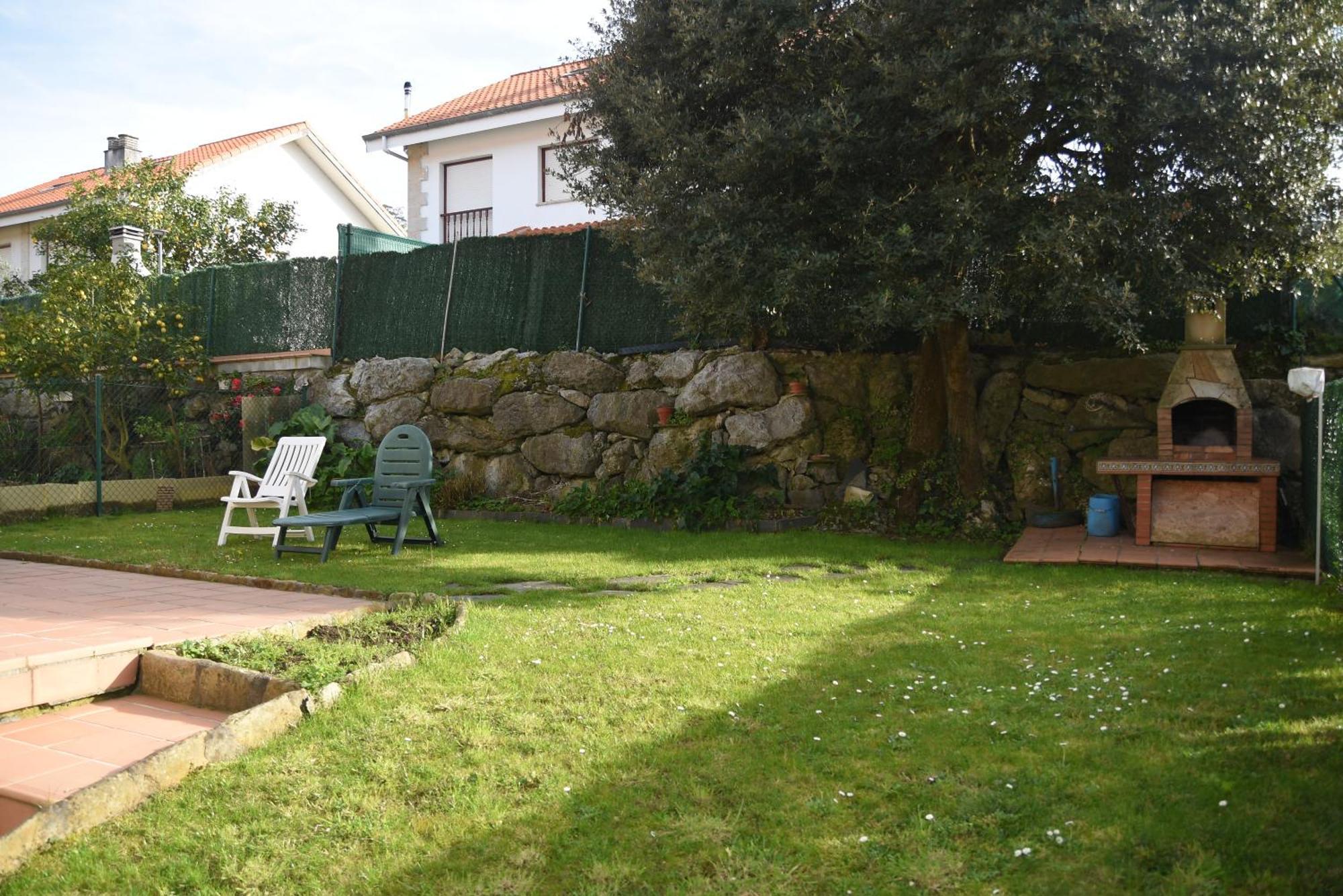 Chalet En Urbanizacion Con Piscina 阿哥诺斯 外观 照片